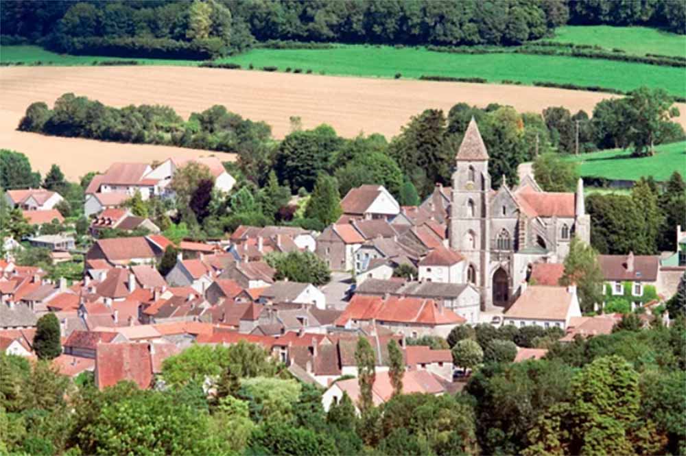Le beau village de Saint-seine-l'abbaye